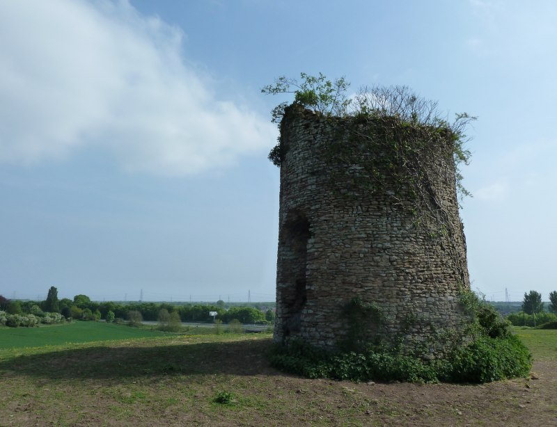 rogiet old windmill